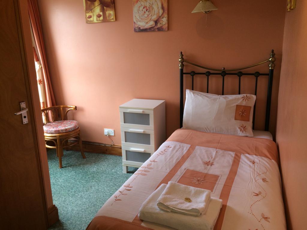 Charlotte House Hotel بيتربرو المظهر الخارجي الصورة